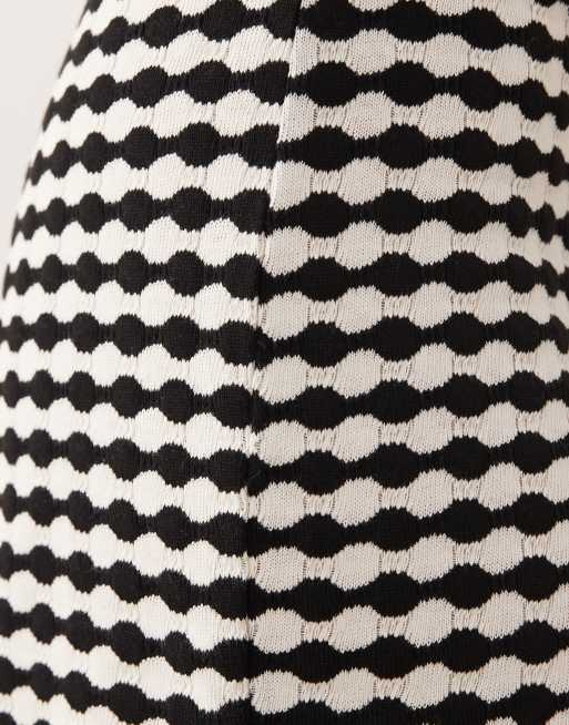 ASOS DESIGN crochet jersey shorts in mono check (part of a set) , 4 of 5