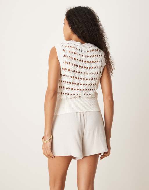 ASOS DESIGN crochet knit vest with scallop trim and gold buttons in white, 3 of 4