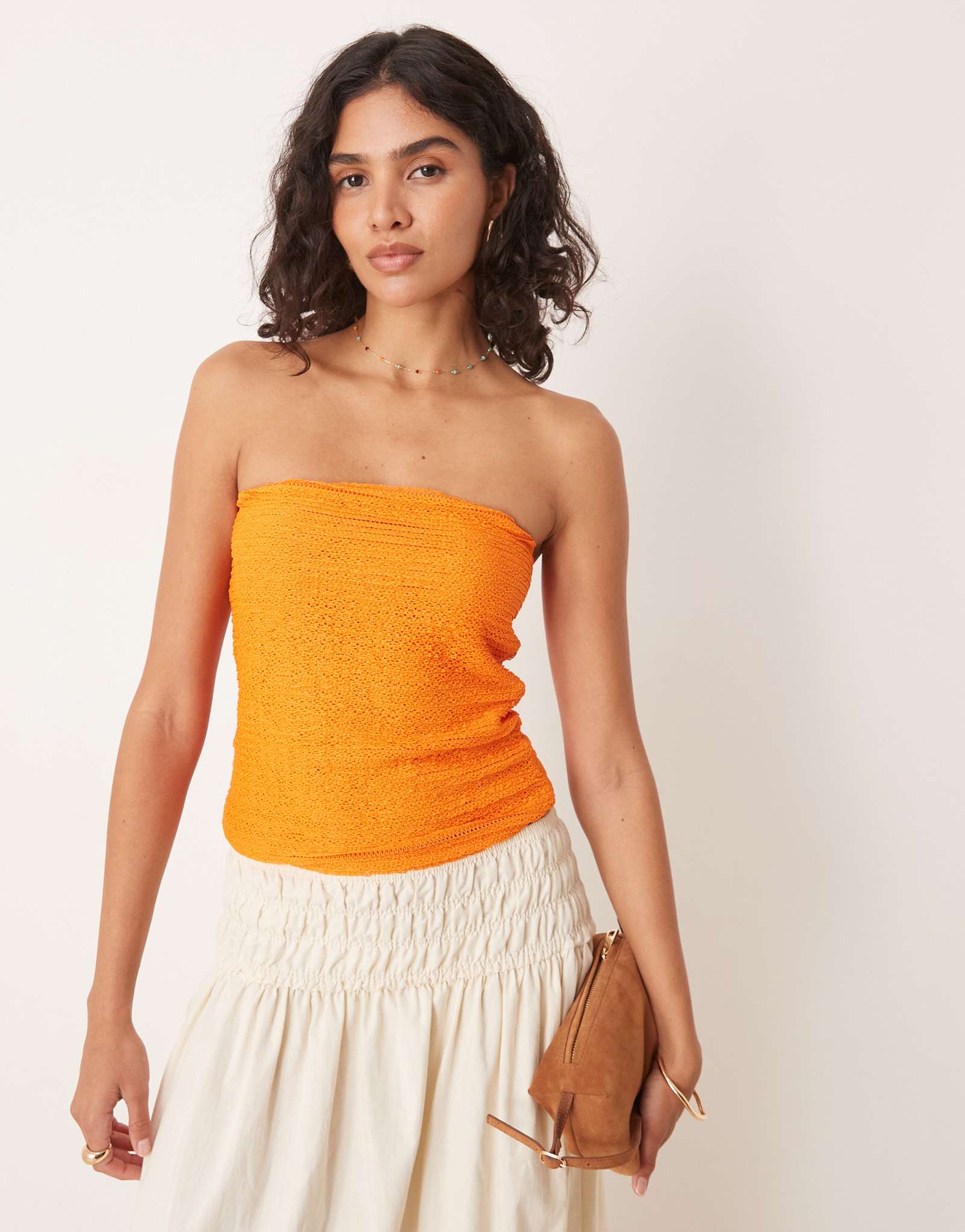 Вязаный крючком полупрозрачный удлиненный топ-бандо ASOS DESIGN оранжевого цвета