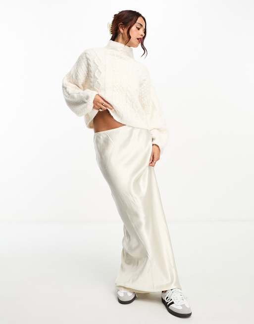 ASOS DESIGN crop cable sweater in cream, 2 of 4