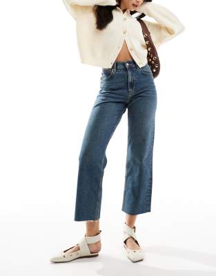 ASOS DESIGN ASOS DESIGN crop comfort stretch straight leg jeans in dark vintage wash-Blue