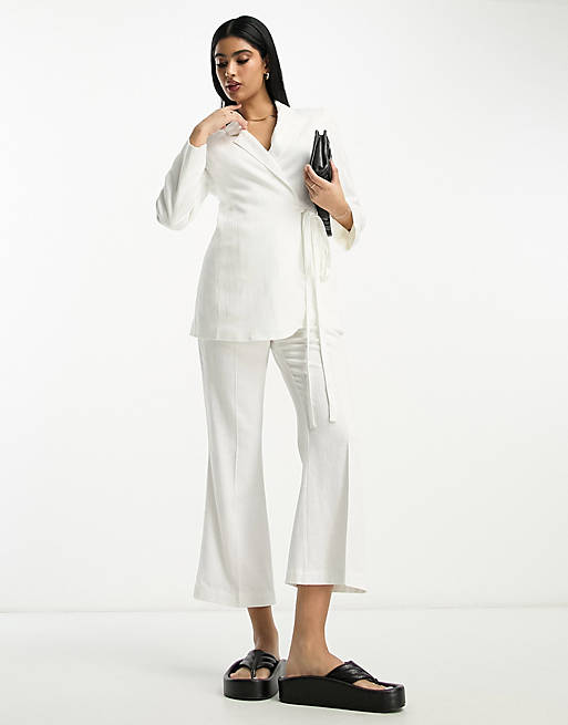 ASOS DESIGN crop kick flare suit pants with linen in white | ASOS
