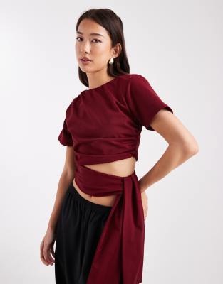 Asos Design Crop T-shirt With Shoulder Pads And Tie Side Waist In Red