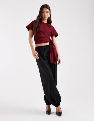 Asos Design Crop T-shirt With Shoulder Pads And Tie Side Waist In Red