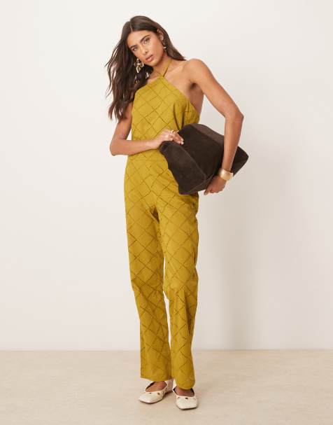 ASOS DESIGN - Crop top allacciato al collo e pantaloni verde oliva con motivo geometrico traforato in coordinato - view 1
