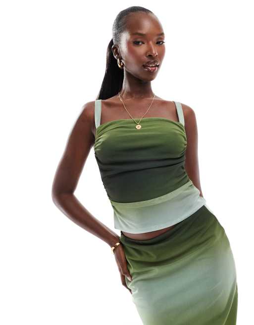 ASOS DESIGN - Crop top in rete con scollo rotondo con stampa verde sfumata