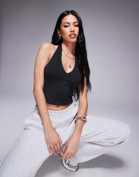 ASOS DESIGN - Crop top strutturato allacciato al collo nero - view 1