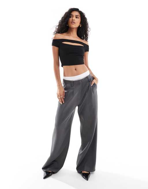 ASOS DESIGN - Cropped bardottop met uitsnijding en korte mouwen in zwart, 2 van 4
