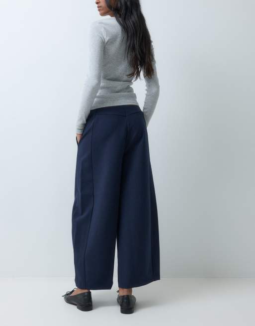 ASOS DESIGN cropped Barrel-Hose im Tailoring-Stil in Marineblau, 4 von 5