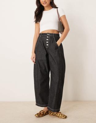 cropped barrel leg jean with side panel in black-Blue