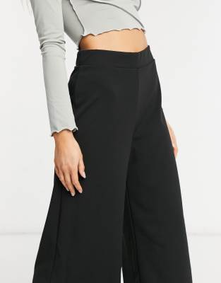 black wide leg capri pants