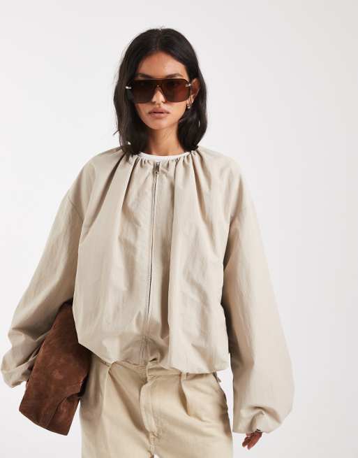 ASOS DESIGN cropped bomberjakke i nylon med bubble-kant i oatmeal, 4 af 4