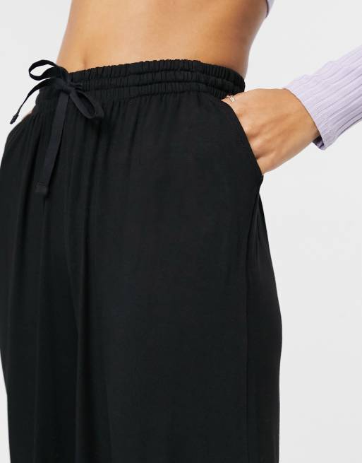 ASOS DESIGN - Cropped bukser med løbesnor i sort, 3 af 4