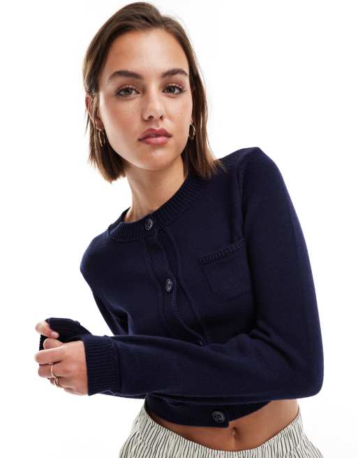 ASOS DESIGN - Cropped cardigan med lomme og rund hals i marineblå bomuldsblanding, 3 af 4
