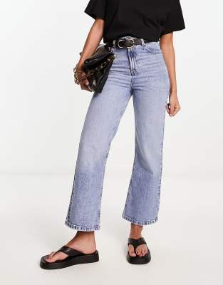 ASOS DESIGN cropped comfort stretch straight leg jean in light blue