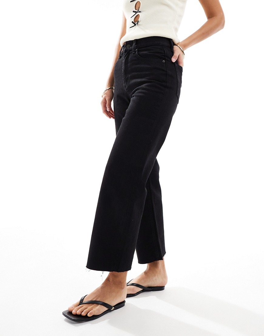 cropped easy straight jean in clean black