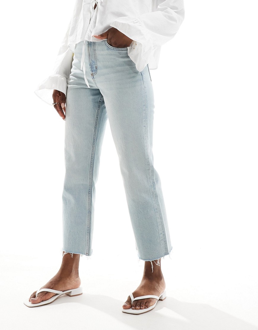 cropped easy straight leg jeans in tinted bleach wash-Blue