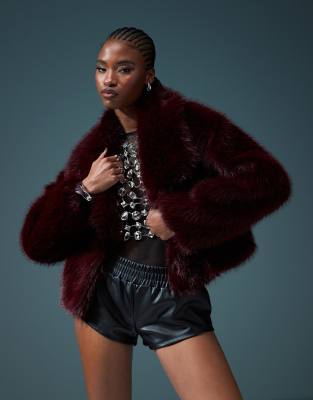 ASOS DESIGN ASOS DESIGN cropped faux fur jacket in burgundy-Red