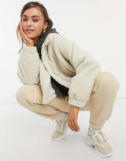 ASOS DESIGN - Cropped fleece jack in camel