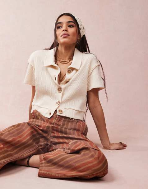 ASOS DESIGN – Cropped Hemdbluse in Cremeweiß mit Waffelstruktur und Knopfleiste - view 1