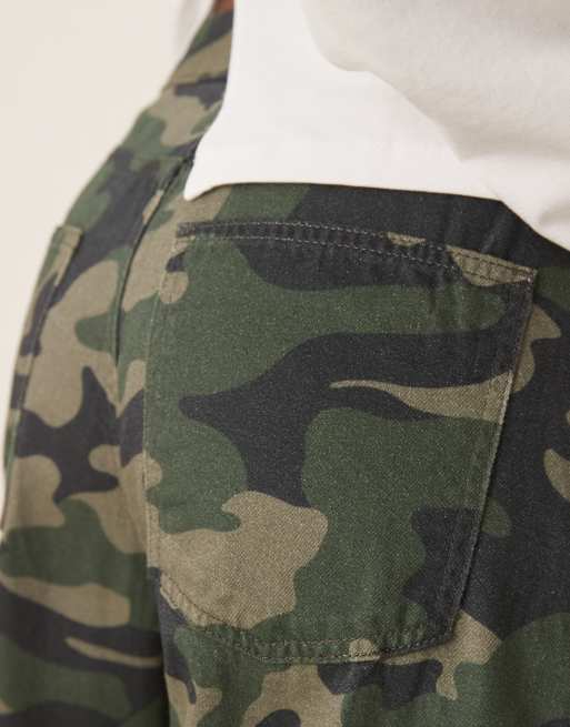 ASOS DESIGN - Cropped jeans med barrel-ben og knapgylp i camouflageprint, 5 af 5