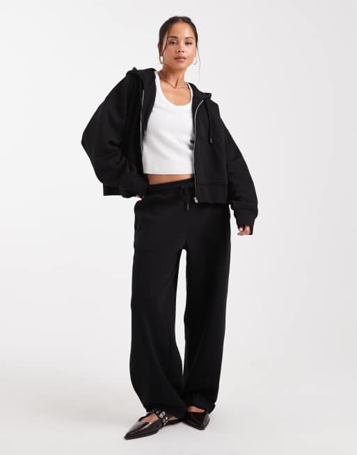 ASOS DESIGN – Cropped-Kapuzenjacke in Schwarz mit weicher Innenseite und Reißverschluss, 3 von 4