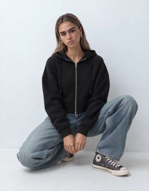 ASOS DESIGN cropped Kapuzenjacke mit durchgehendem Reißverschluss aus schwarzem Material in Scuba-Optik, 10 von 10