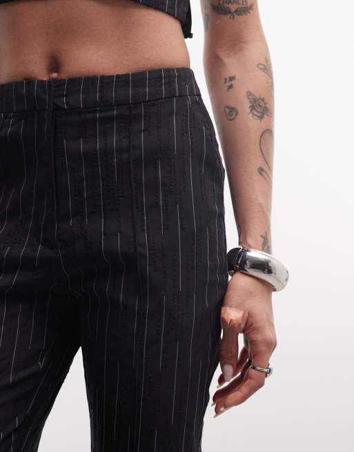 ASOS DESIGN - Cropped kick flare-broek met getextureerde strepen in zwart, 3 van 5