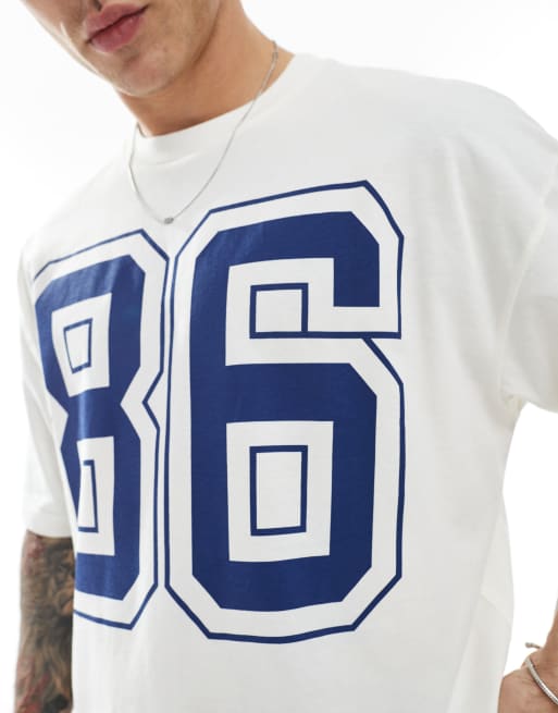 ASOS DESIGN - Cropped oversized T-shirt met grafische sportprint in gebroken wit, 3 van 4