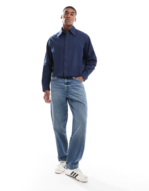 ASOS DESIGN - Cropped poplin overhemd met rechte pasvorm en kraagje in jaren 70-stijl in marineblauw