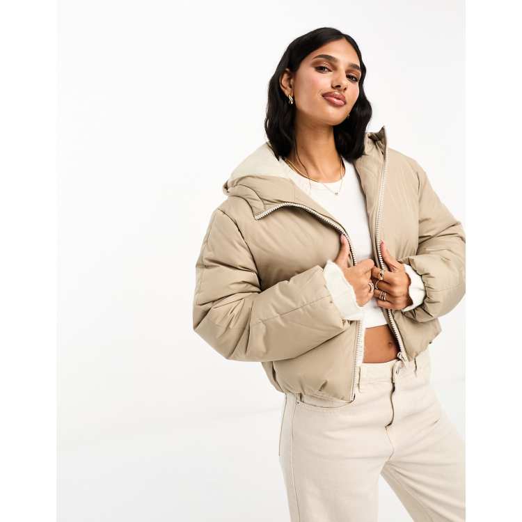 Cropped puffer 2024 jacket with hood