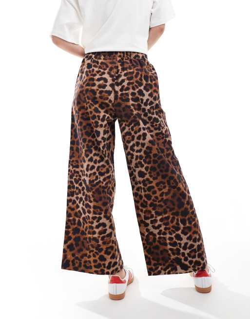 ASOS DESIGN cropped pull on trousers in leopard print, 4 of 6