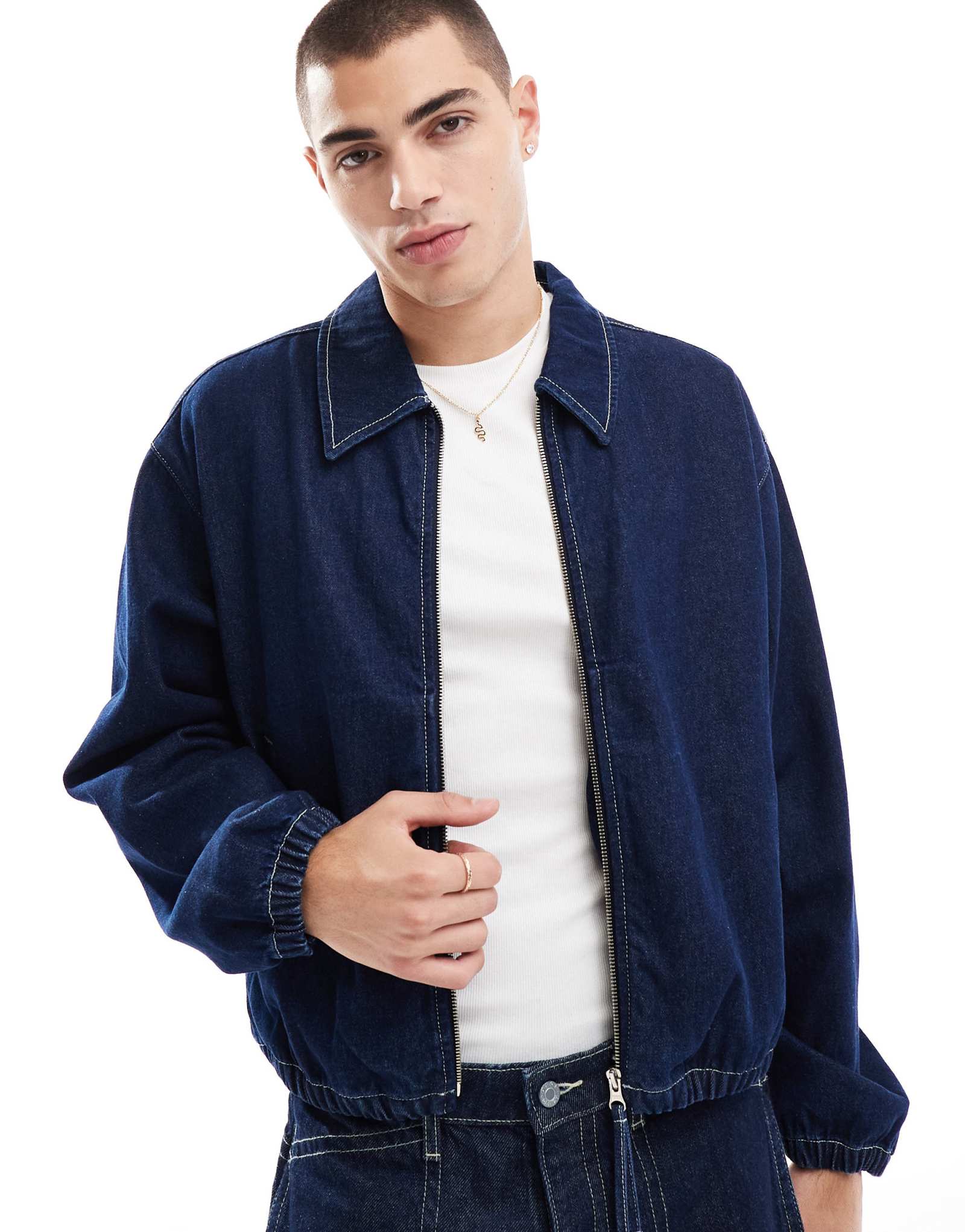 ДИЗАЙНЕРСКАЯ укороченная куртка harrington из необработанного денима с контрастной строчкой от ASOS DESIGN