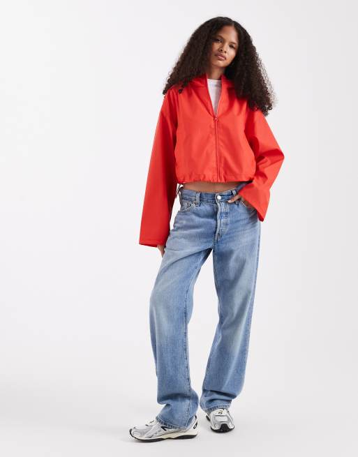 ASOS DESIGN - Cropped rød regnjakke i gummieret stof med hætte, 2 af 4