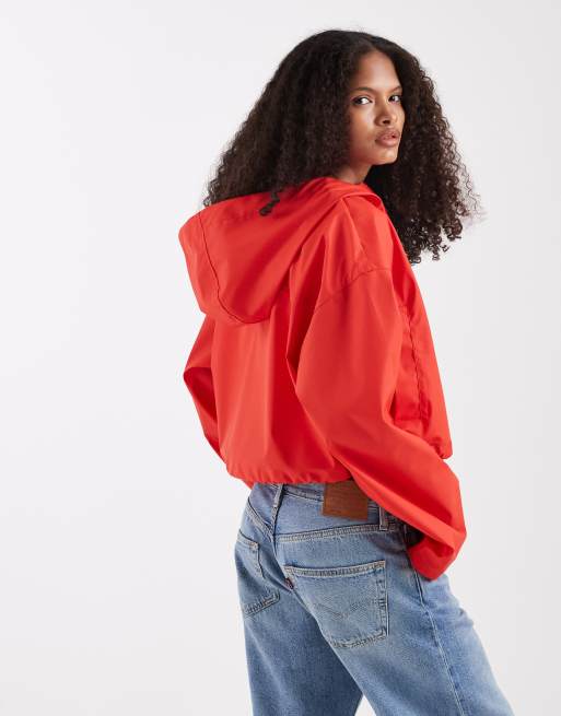 ASOS DESIGN - Cropped rød regnjakke i gummieret stof med hætte, 3 af 4