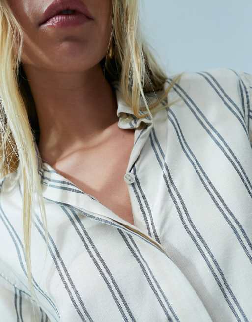 ASOS DESIGN cropped shoulder pad shirt in gray pinstripe, 4 of 4