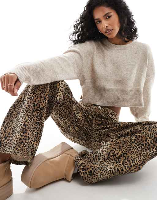 ASOS DESIGN - Cropped trui met ronde hals en split in de zoom in lichtbeige