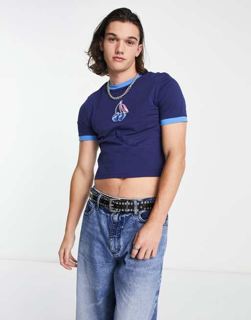 ASOS DESIGN - Cropped tætsiddende ringer-T-shirt i marineblå med kirsebærprint foran