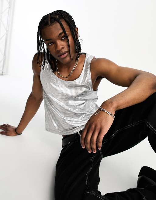 ASOS DESIGN - Cropped tætsiddende top i metallisk stof