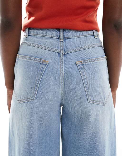 ASOS DESIGN cropped wide leg jeans with front pocket detail in mid blue, 4 of 5