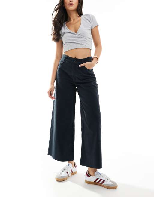 ASOS DESIGN cropped wide leg pants with raw hem in black