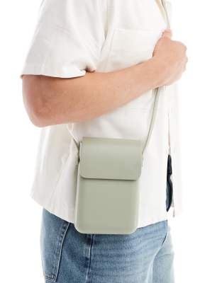 ASOS DESIGN ASOS DESIGN cross body flight bag in sage green