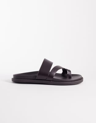  cross over strap sandals in wine