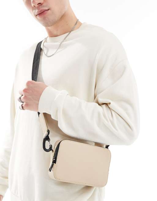 ASOS DESIGN - Crossbody cameratas van imitatieleer in ecru