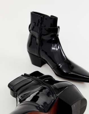 asos design cuban heel western chelsea boots in black leather with buckle detail