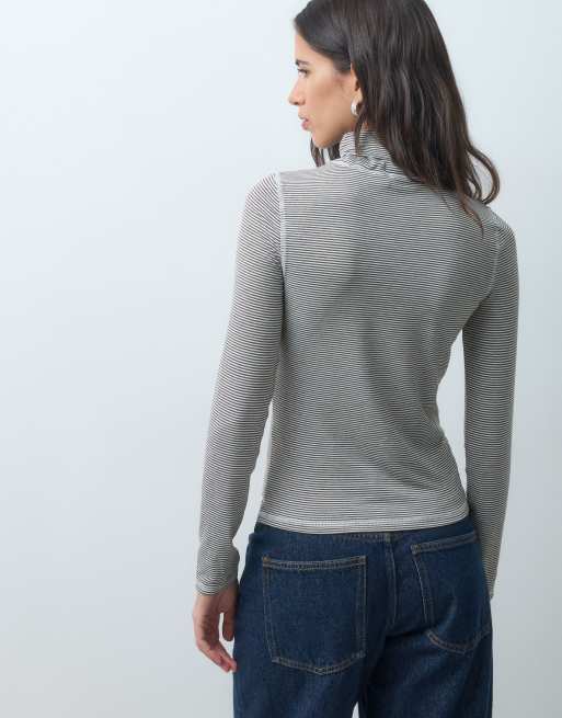 ASOS DESIGN cuello vuelto suave de manga larga a rayas caqui, 4 de 4