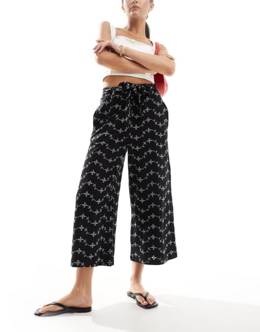 ASOS DESIGN – Culotte-byxor i broderie anglaise med vida ben och knytskärp