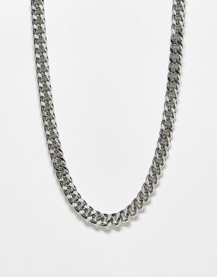 curb chain necklace in silver tone