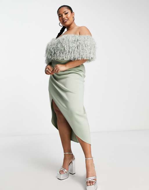 Feather skirt plus clearance size