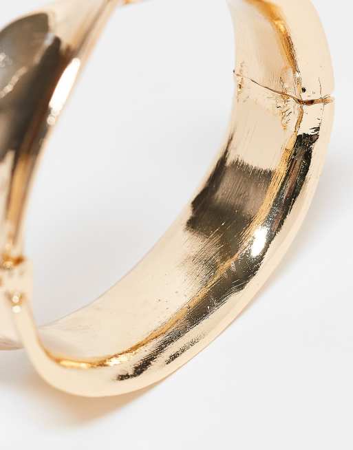 ASOS DESIGN Curve – 3er-Pack goldfarbene Armreife in verschiedenen Größen, 4 von 4